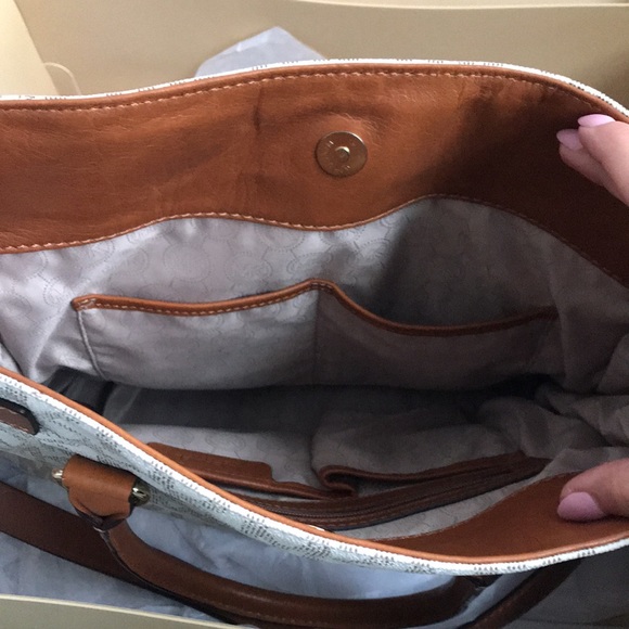 Michael Kors Hamilton Logo Bag Large - Picture 5 of 8